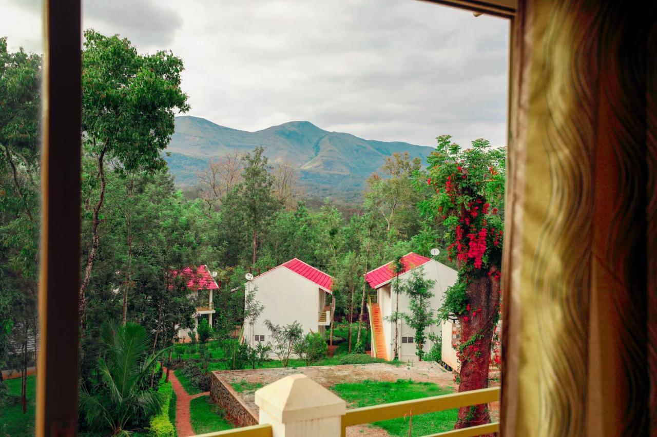 The Blossom Resort - Chikmagalur Bagian luar foto